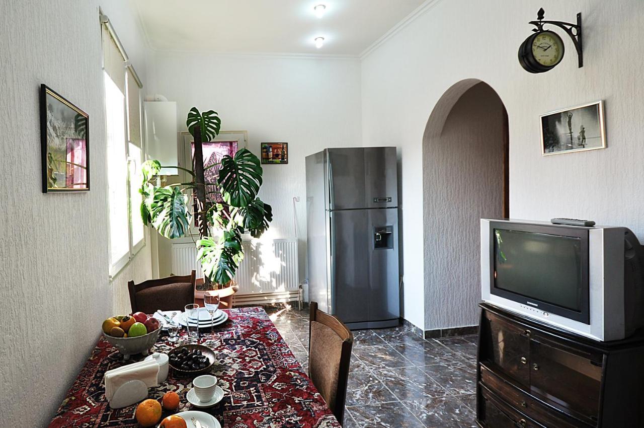 Vorontsov Old Tbilisi Apartment Exterior photo